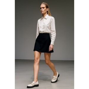 Karl Lagerfeld Paris Womens Loafers 8/38.5B Cream Leather Gold Chain Trim Chunky